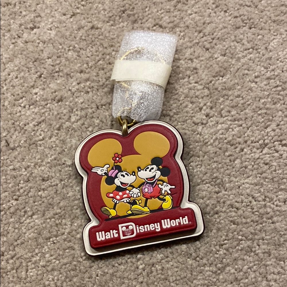Walt Disney World 50th Anniversary Coach Mickey & Minnie Key Holder/Charm